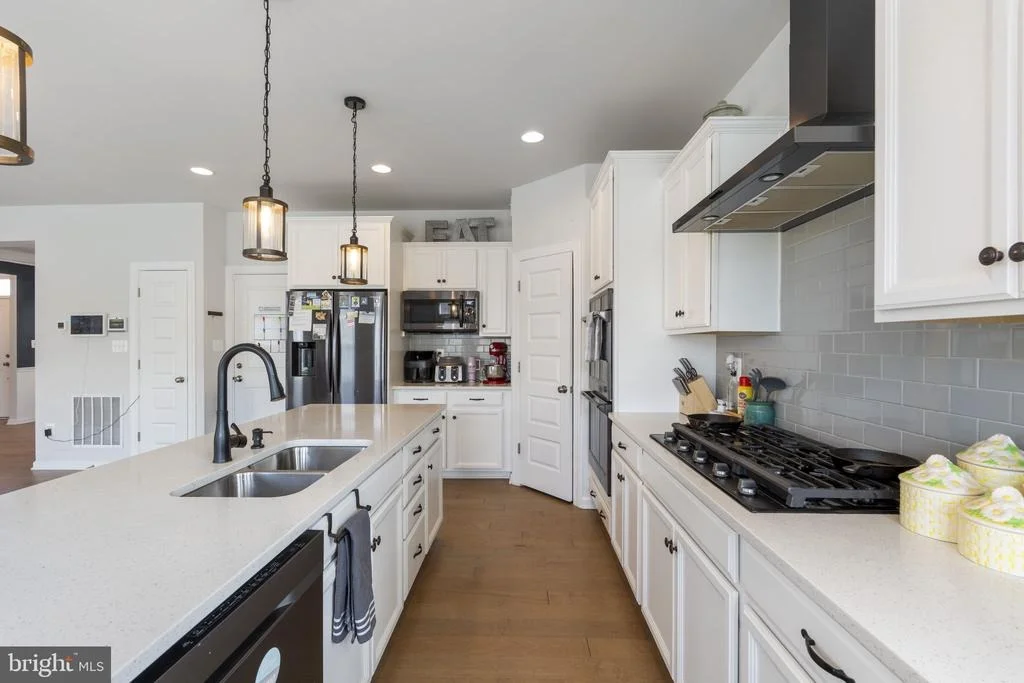 Photo of 5809 MCINTOSH PLACE