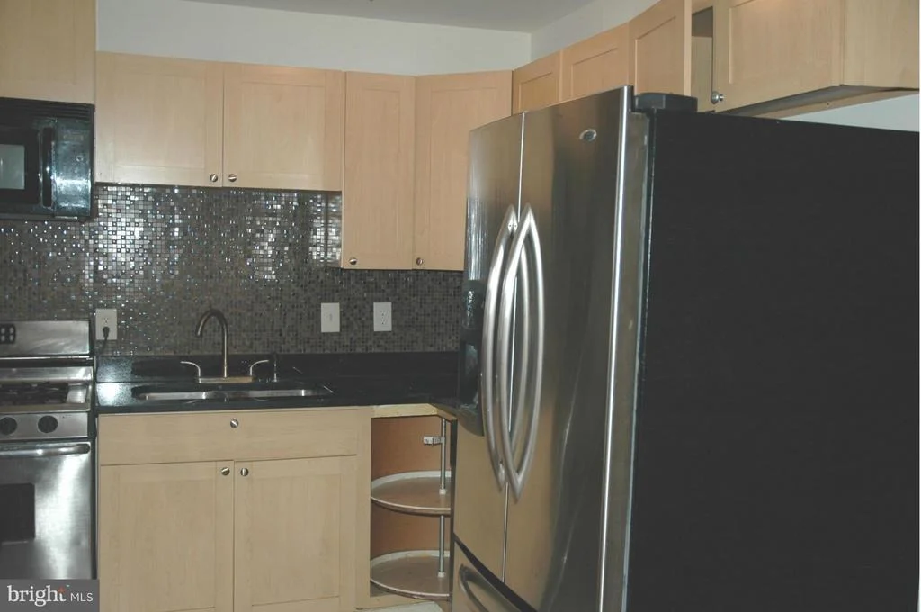 Photo of 403 PICKETT LANE
