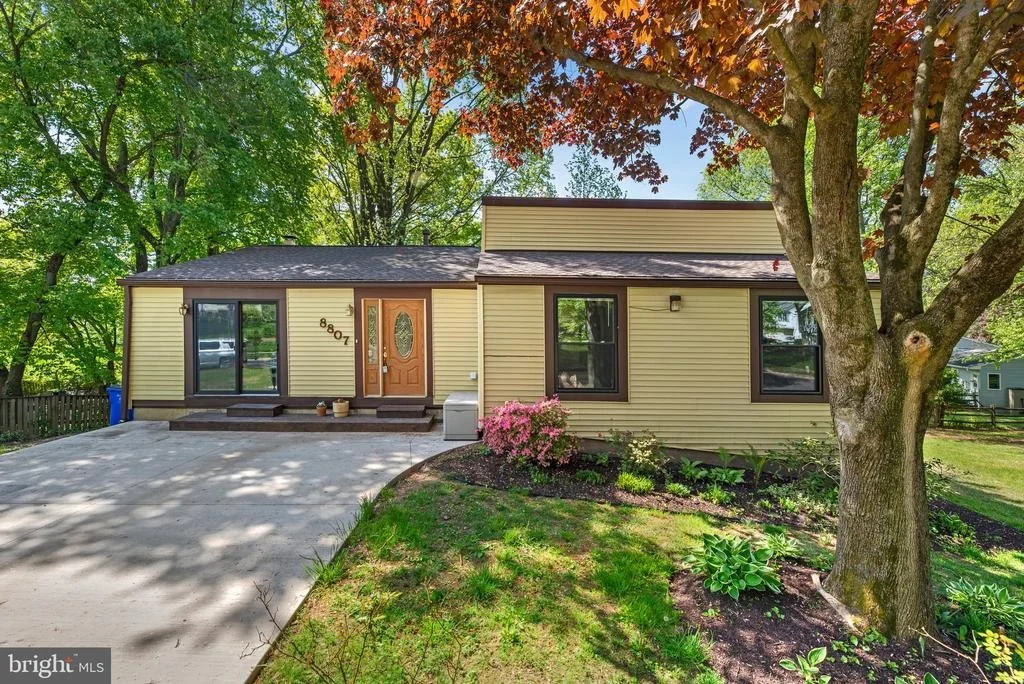 Photo of 8807 DRYSTRAW DRIVE