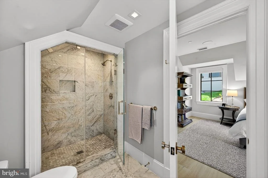 Photo of 4432 CHESTNUT LANE NW