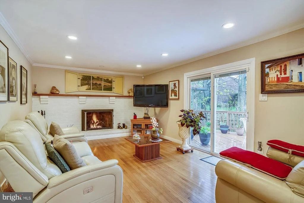 Photo of 2410 HENSLOWE DRIVE