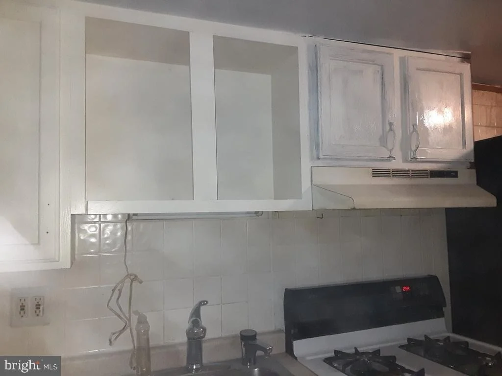 Photo of 32 S CLEMENTON AVENUE