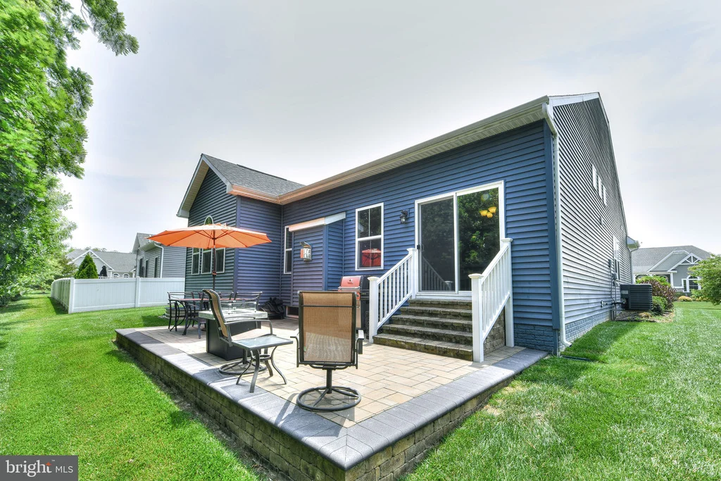 Photo of 33512 AUBURN DRIVE