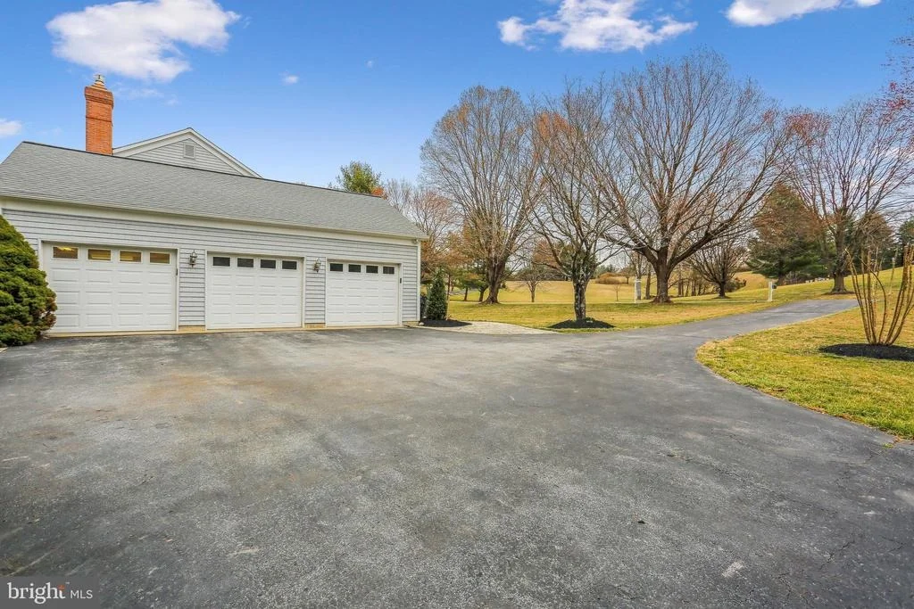 Photo of 8625 STABLEVIEW COURT