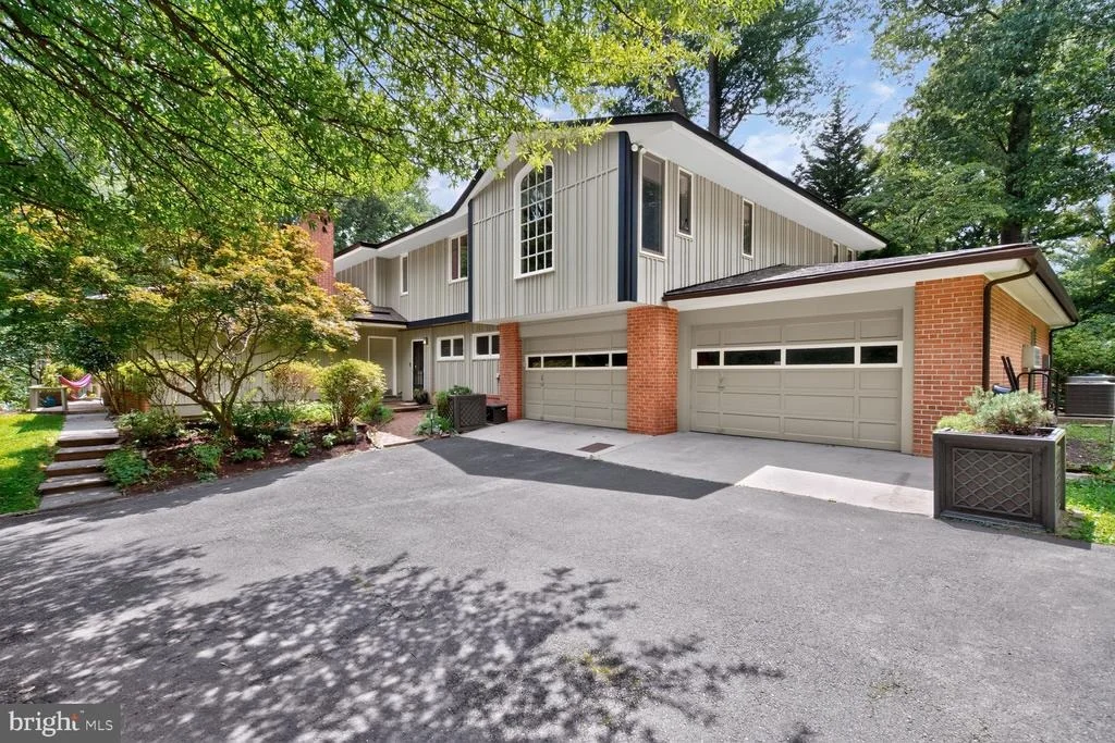 Photo of 1118 ORCHARD WAY