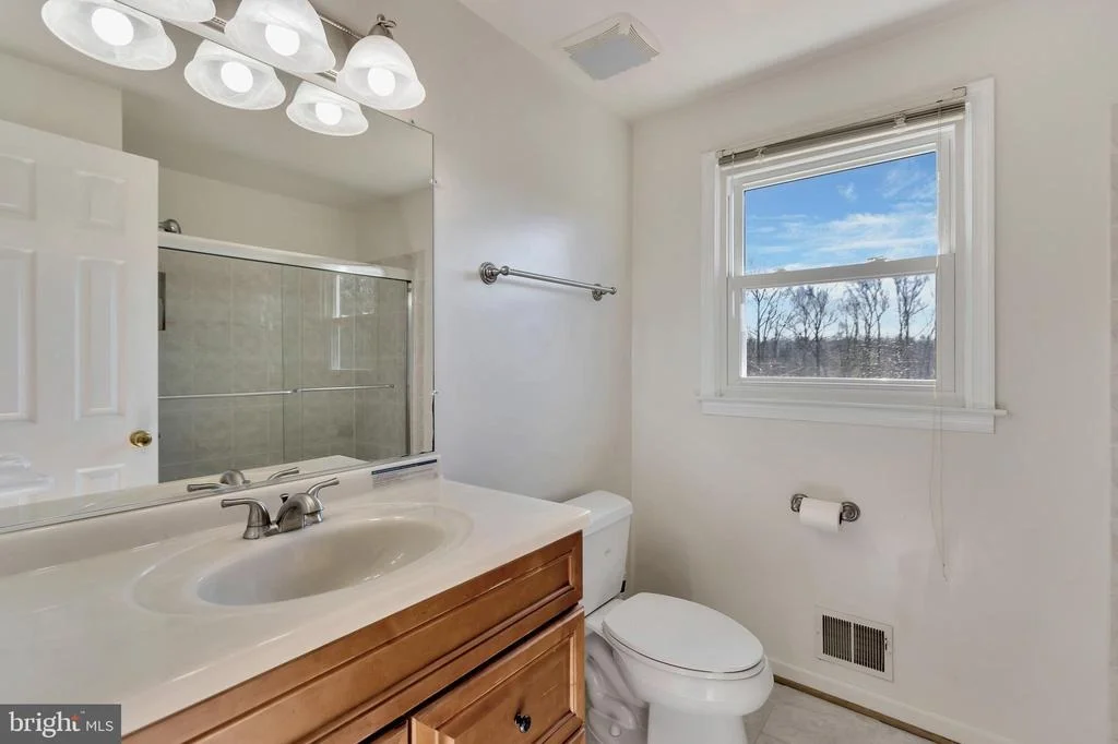 Photo of 2228 DECKMAN LANE