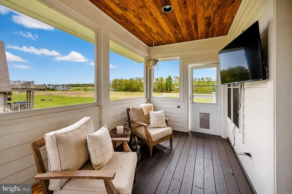 Photo of 282 LAKEFRONT LINKS DRIVE