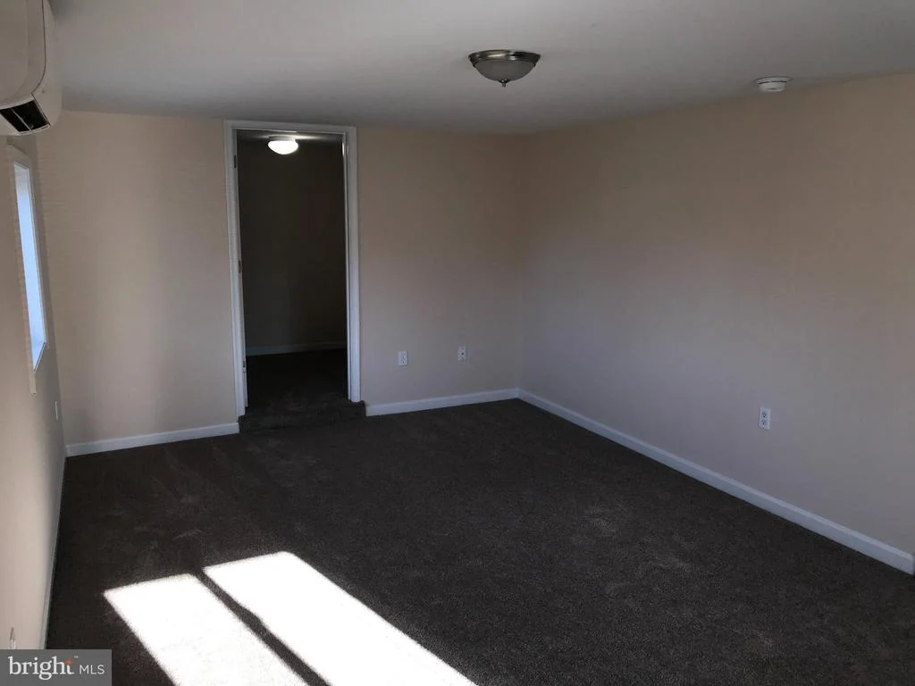 Photo of 6200 AUTH ROAD