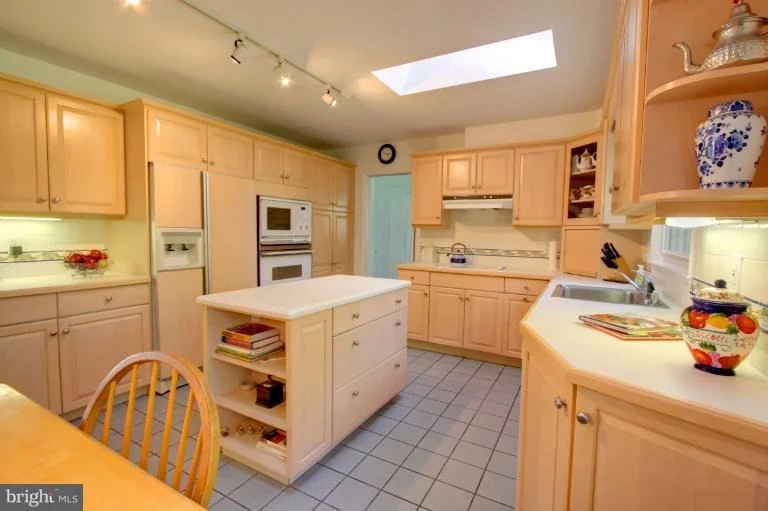 Photo of 4017 SPRING MEADOW DRIVE