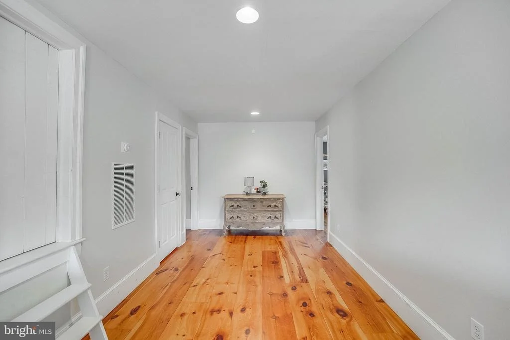 Photo of 30328 SEAFORD ROAD
