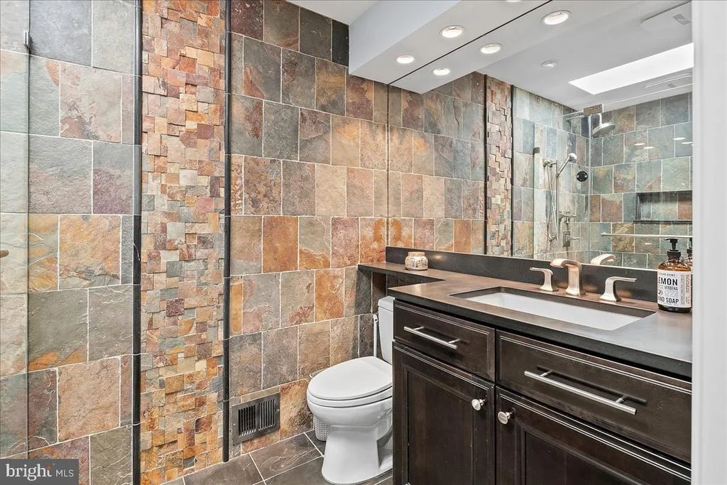 Photo of 4429 NEPTUNE DRIVE