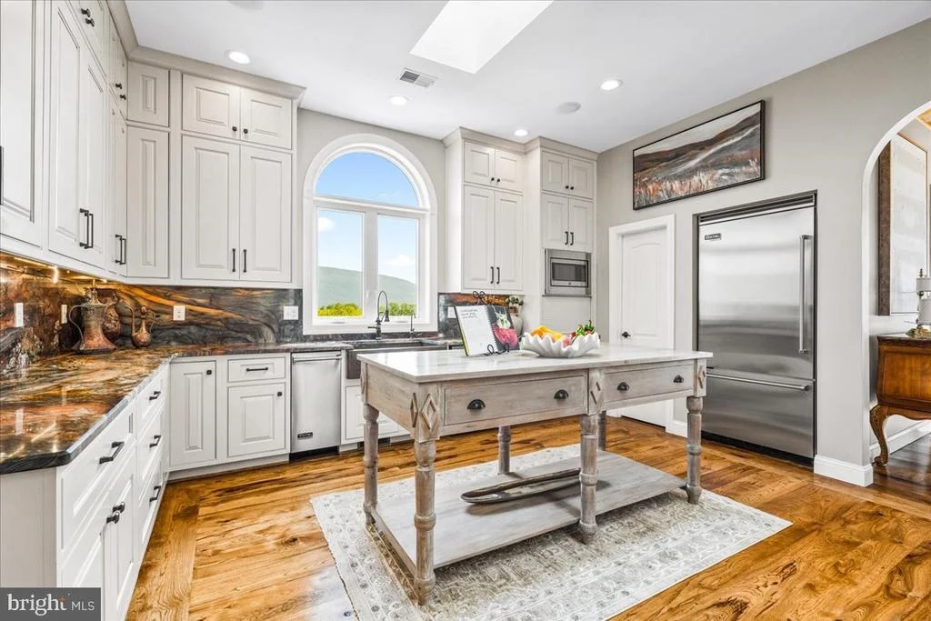 Photo of 10110 EASTERDAY COURT