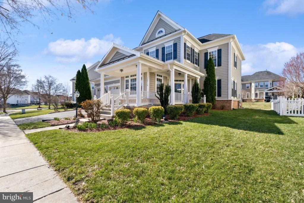 Photo of 10918 CLARA BARTON DRIVE
