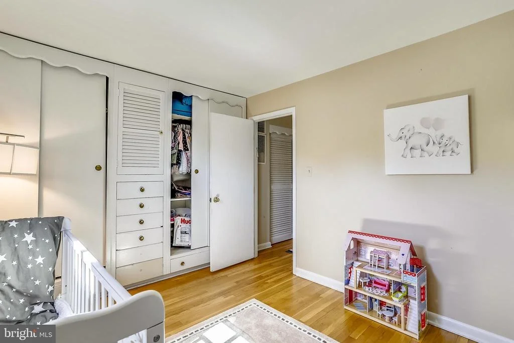 Photo of 816 HILLSBORO DRIVE