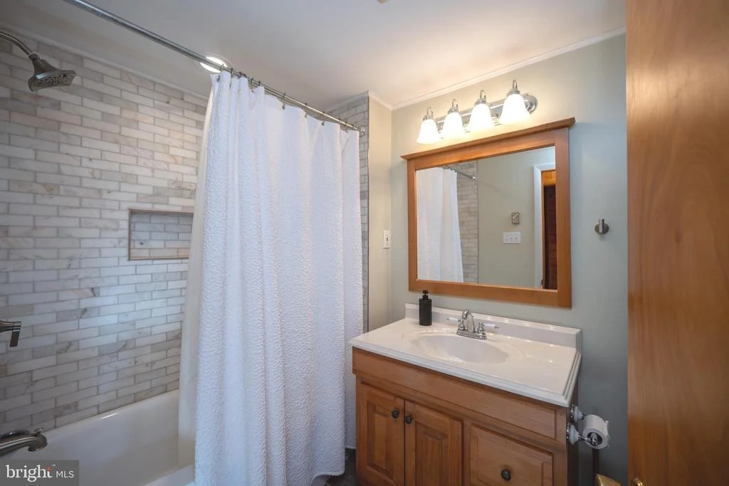 Photo of 61 FREDERICK CIRCLE