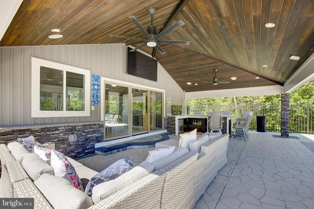 Photo of 2393 GARRITY ROAD
