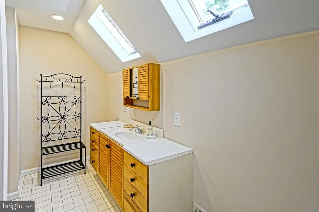 Photo of 24 ARNELL ROAD