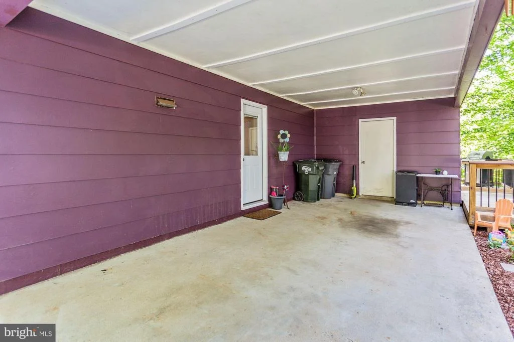 Photo of 7104 HADLOW COURT