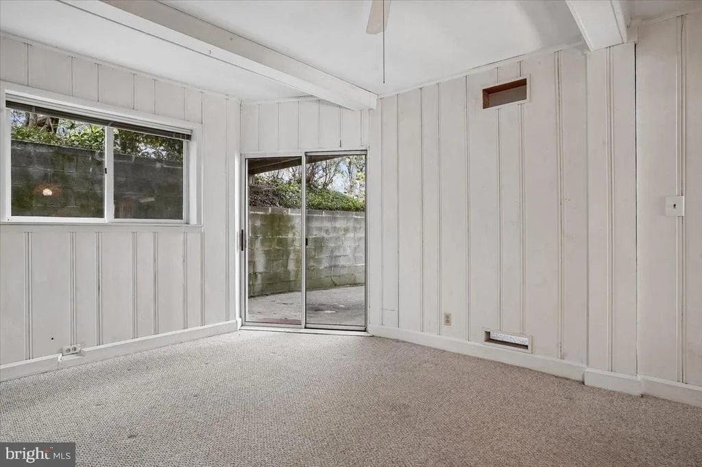Photo of 322 CLOPSTON HILL