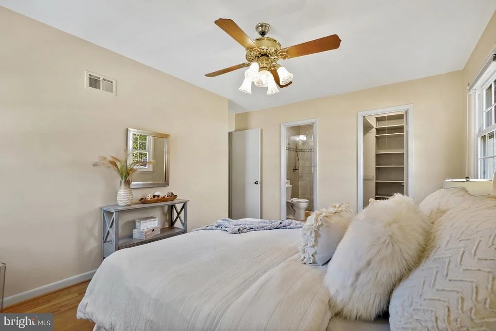 Photo of 13204 HATHAWAY DRIVE