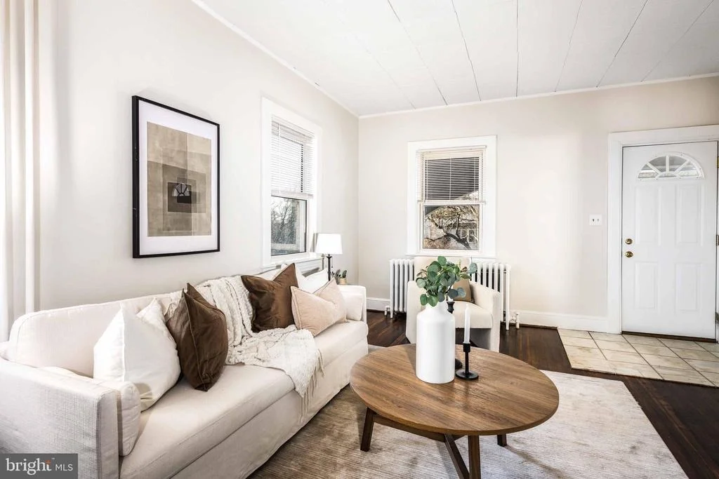 Photo of 4217 HARCOURT ROAD