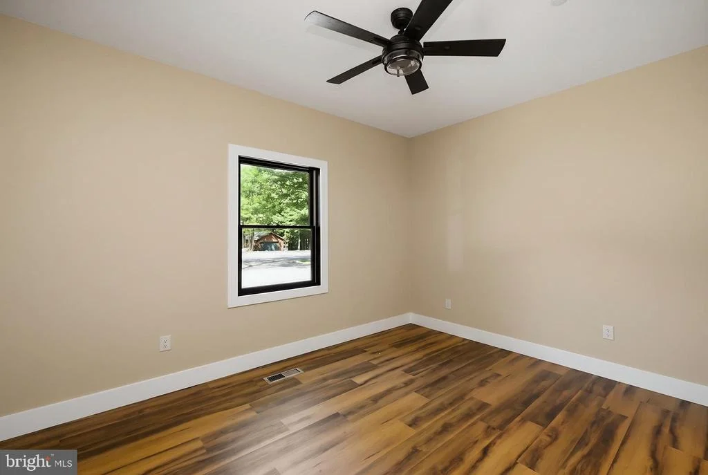 Photo of 15 BYRAN DR