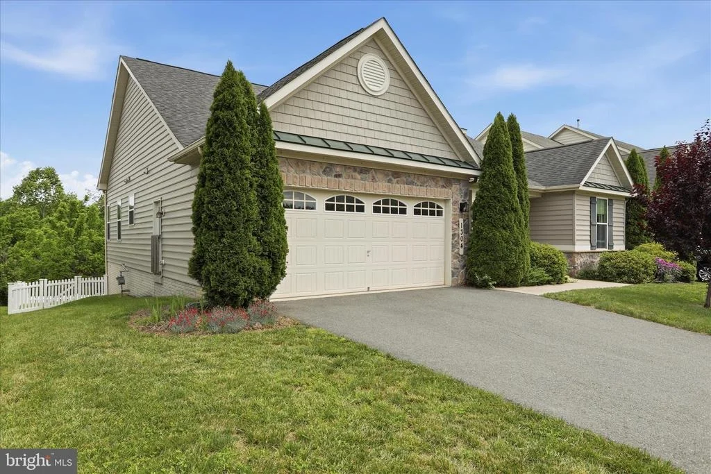 Photo of 1304 MOORE SPRING COURT