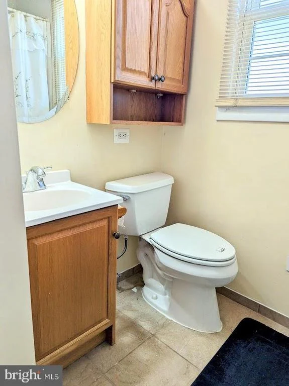 Photo of 910 BARRINGTON DRIVE