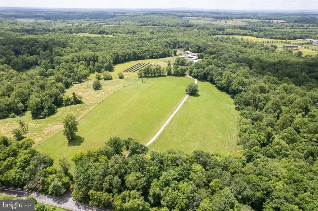 Photo of 16120 BARNESVILLE ROAD