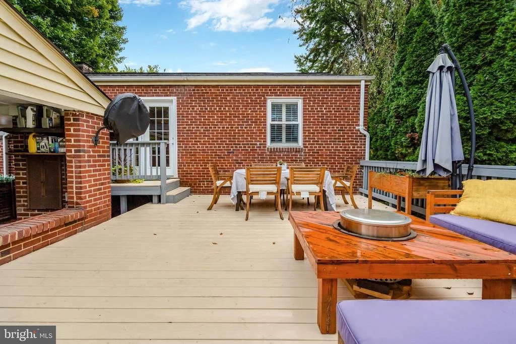 Photo of 3907 FAIRVIEW DRIVE