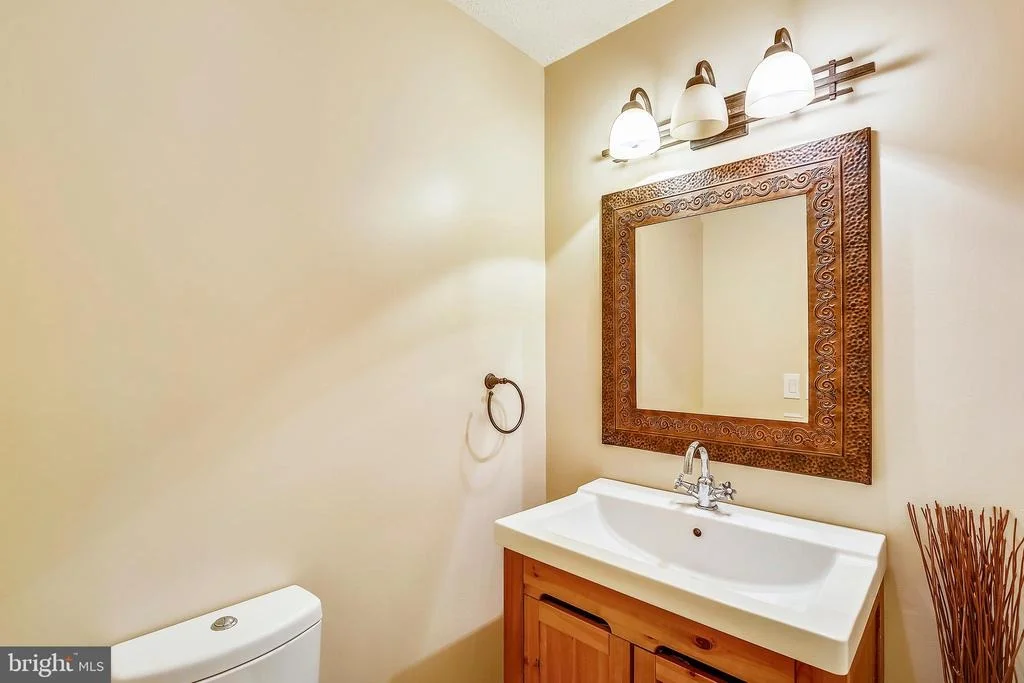Photo of 15209 DONNA DRIVE