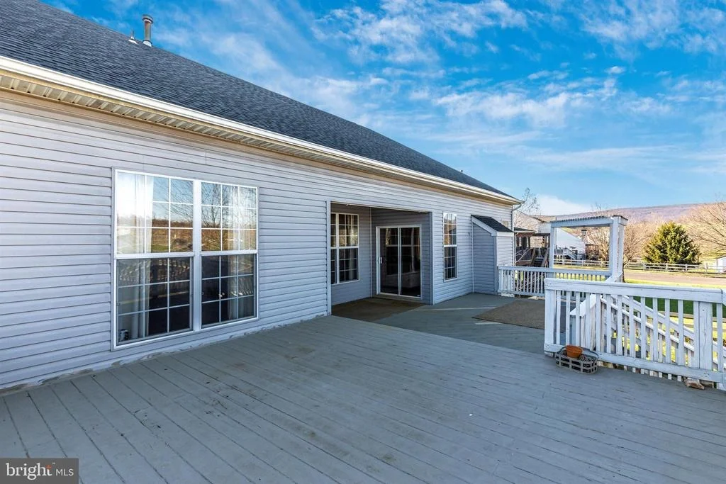 Photo of 17112 MAGIC MOUNTAIN DRIVE
