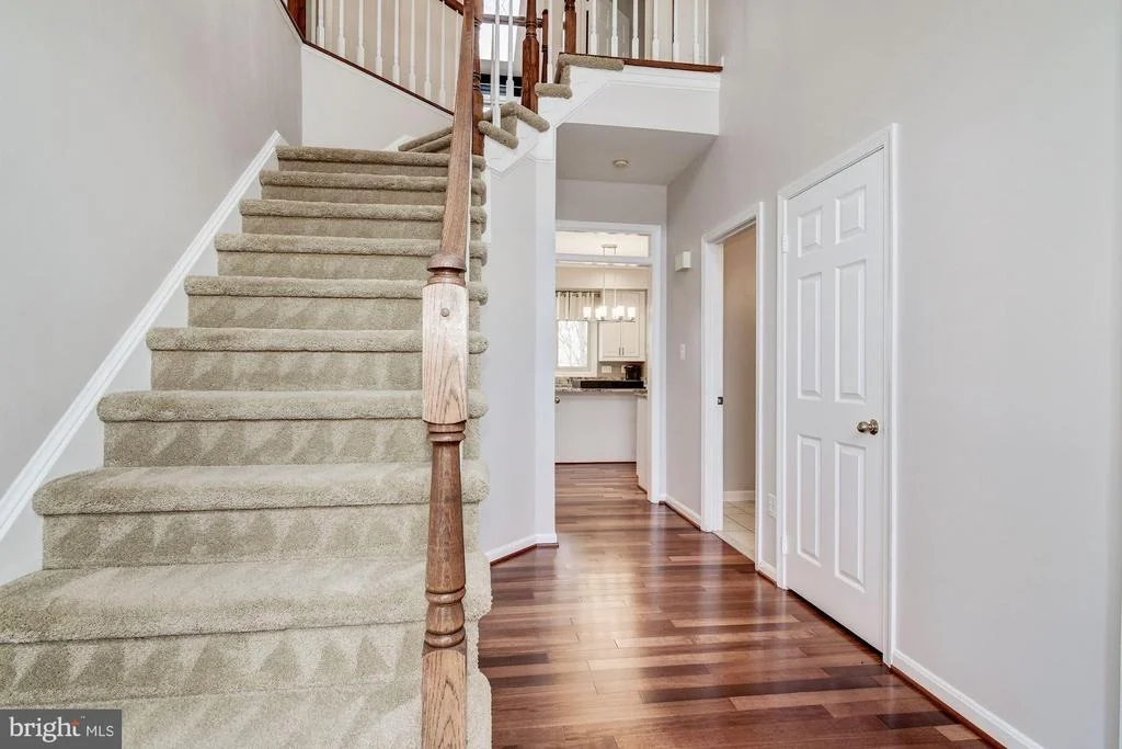Photo of 8106 DEERCREEK PLACE