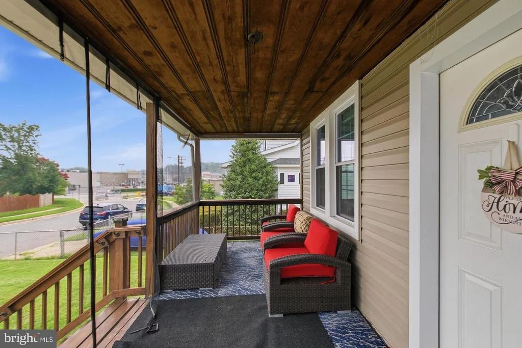 Photo of 1742 LESLIE ROAD