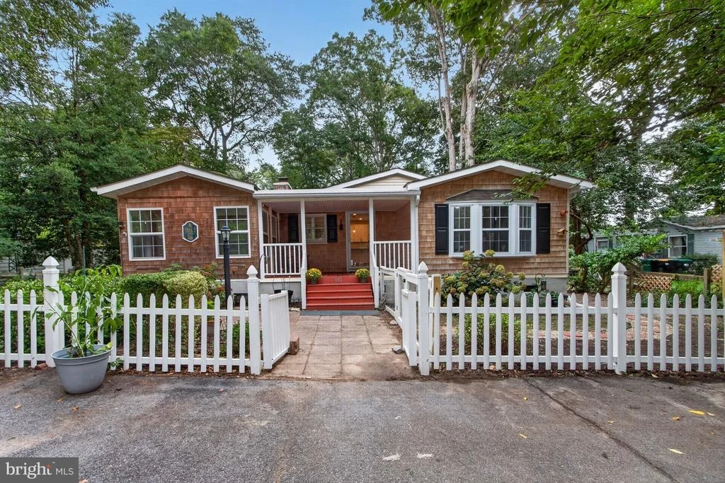 Photo of 111 GEORGES LANE