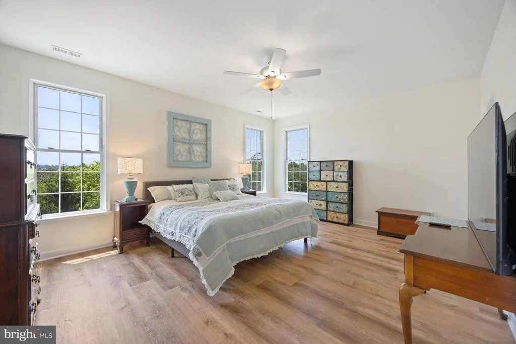 Photo of 1712 LOCKSLEY LANE