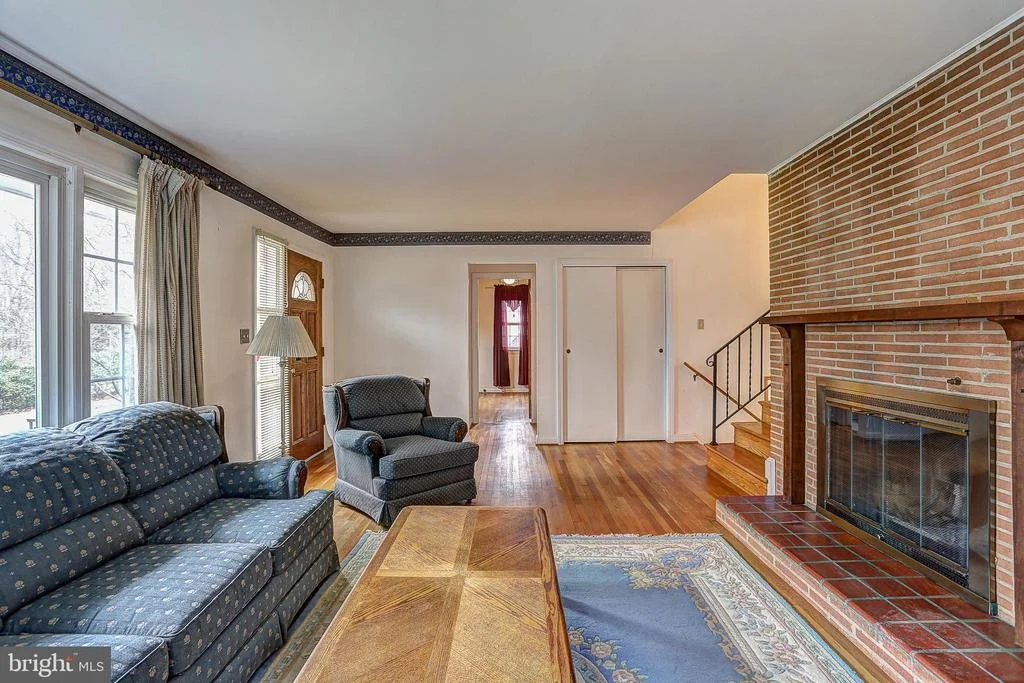 Photo of 6105 WINDHAM ROAD