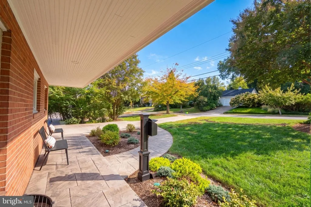Photo of 415 CROWN VIEW DRIVE