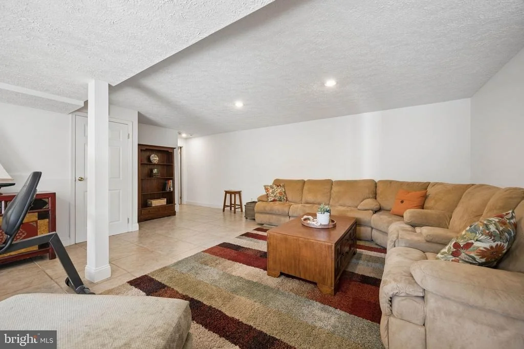 Photo of 6305 DERBY CIRCLE
