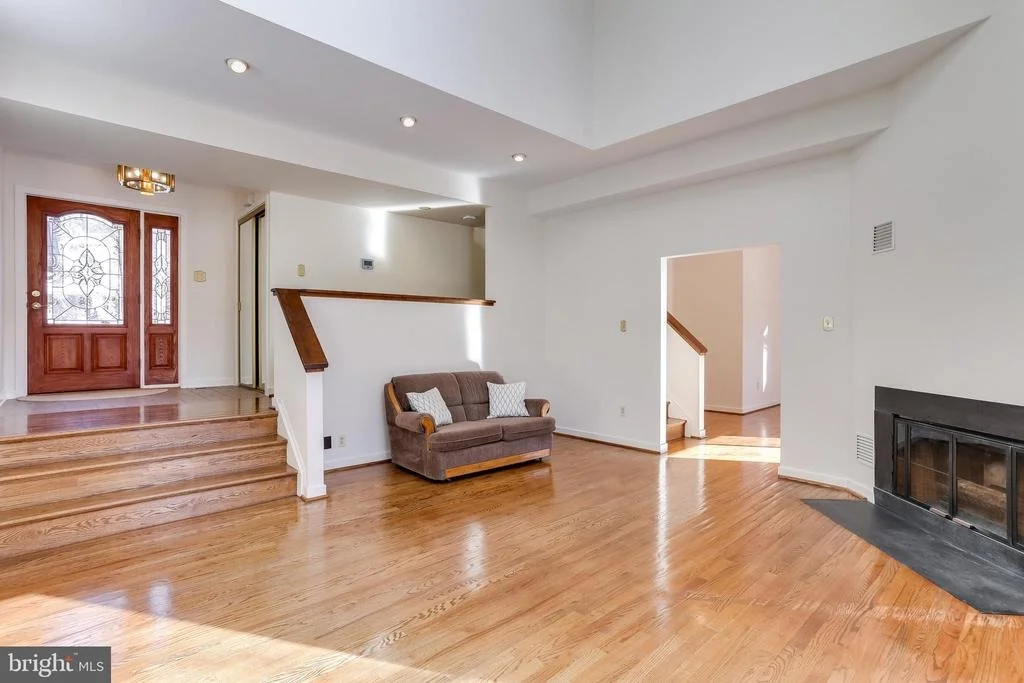 Photo of 6148 LLANFAIR DRIVE