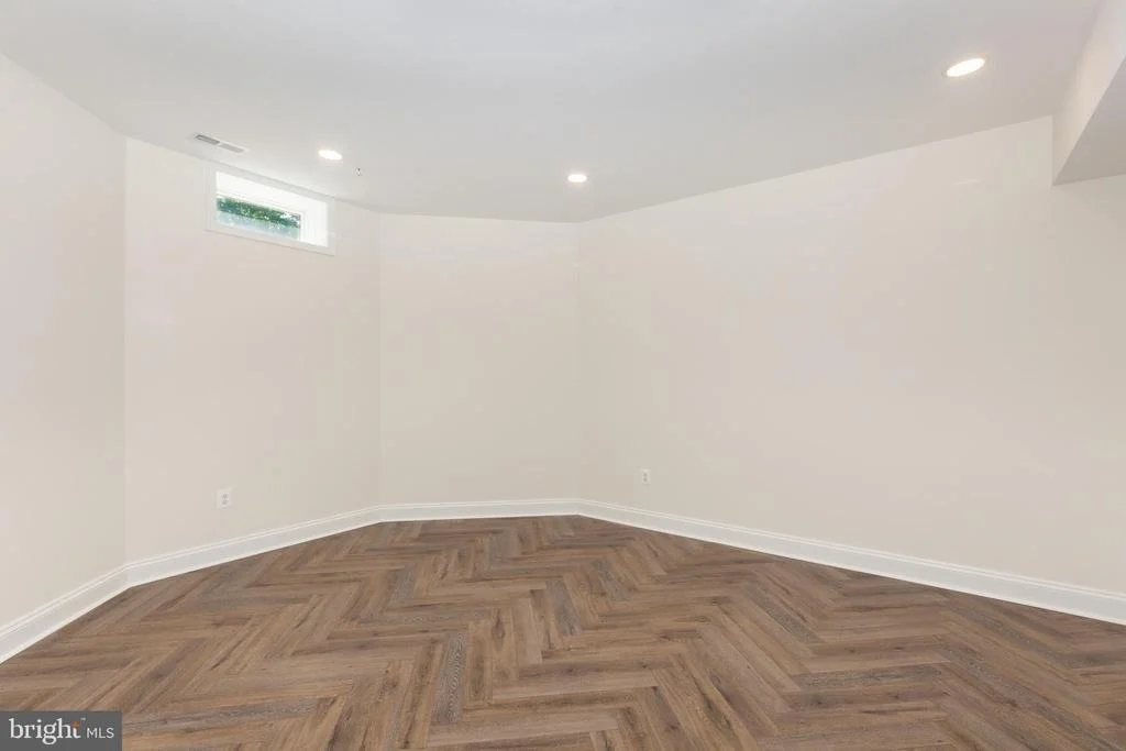 Photo of 14307 OAK MEADOW ROAD