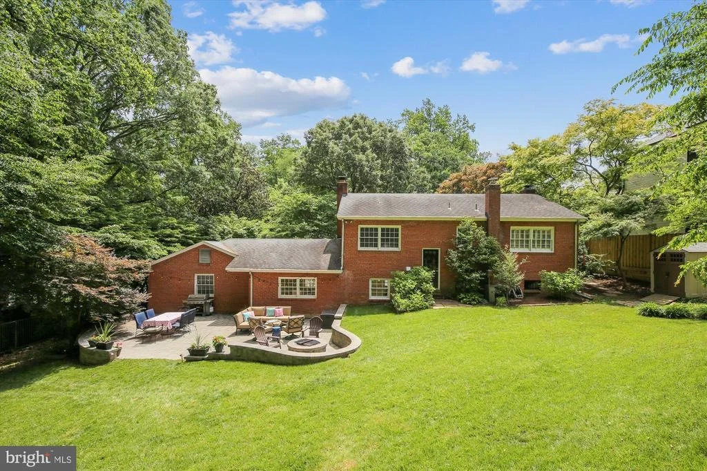 Photo of 1446 WOODACRE DRIVE