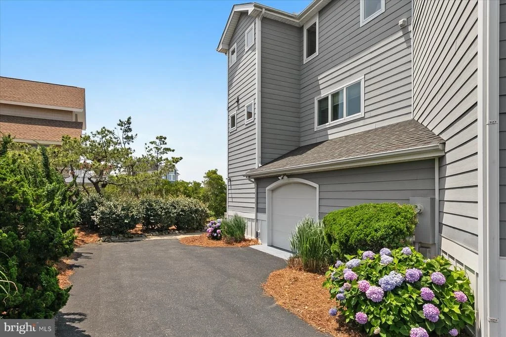 Photo of 40081 OCEANSIDE DRIVE