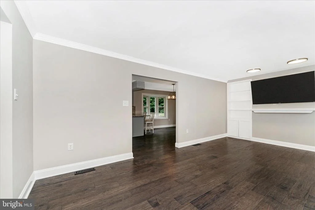 Photo of 301 LANAFIELD DRIVE