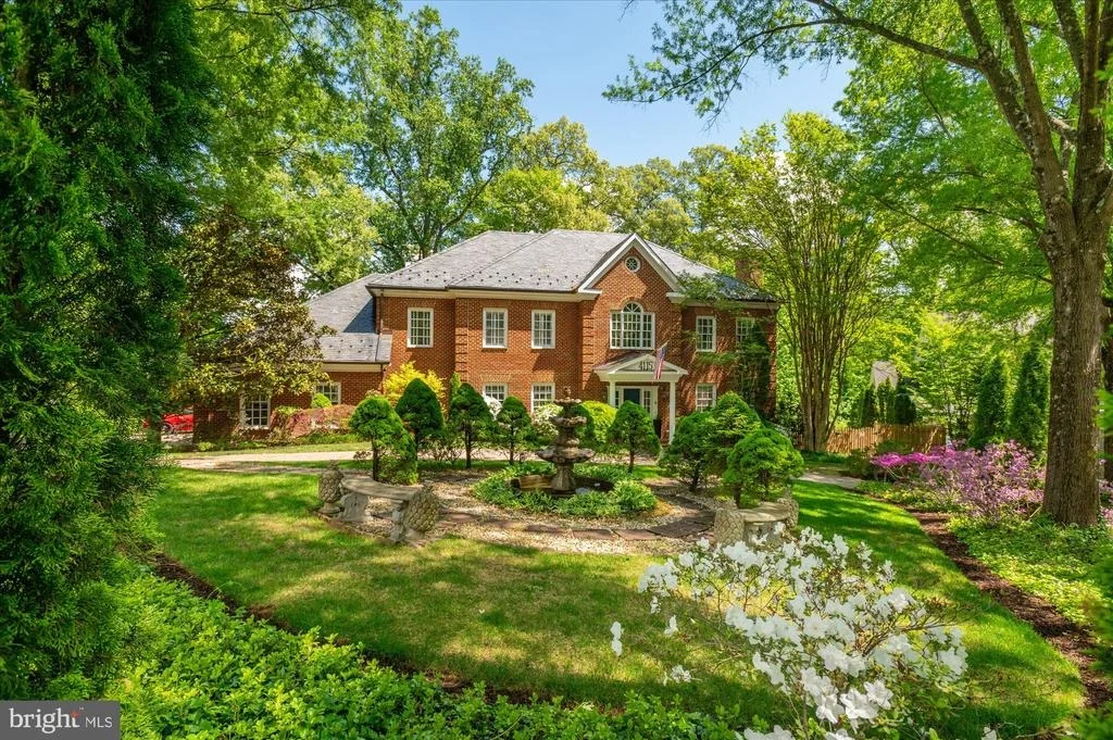 Photo of 4115 40TH PLACE N