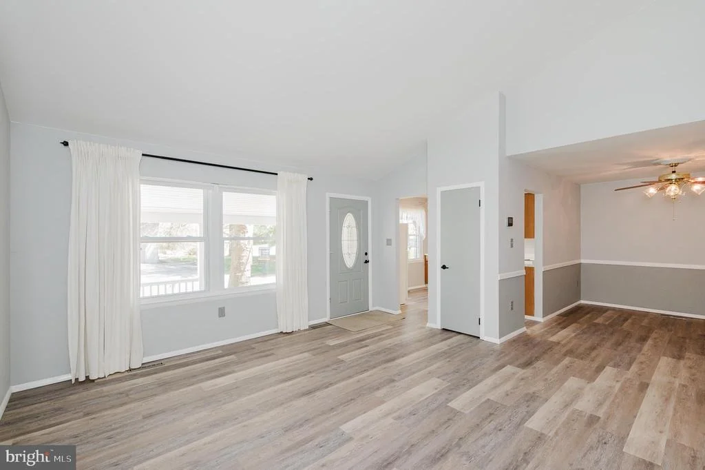 Photo of 406 LABURNUM ROAD