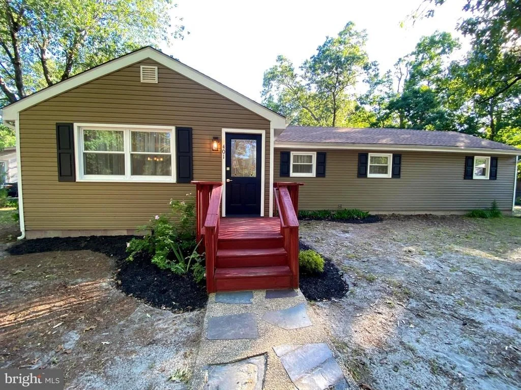 Photo of 401 CAINS MILL RD