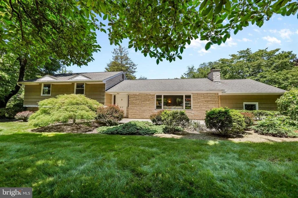 Photo of 87 HILLSIDE DRIVE
