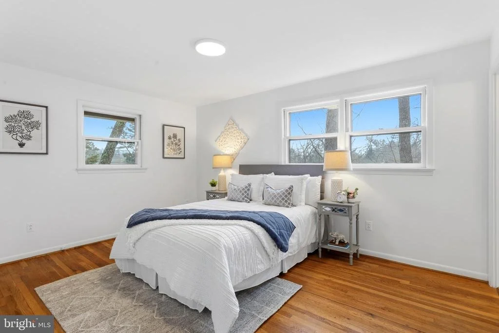 Photo of 11705 DEVILWOOD COURT