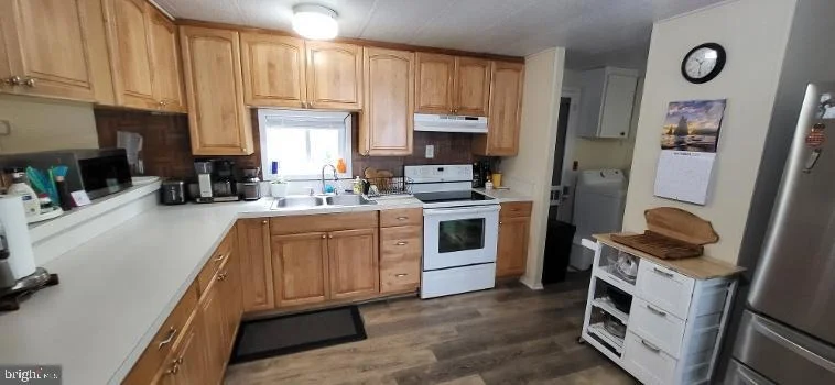 Photo of 107 HEMLOCK DRIVE